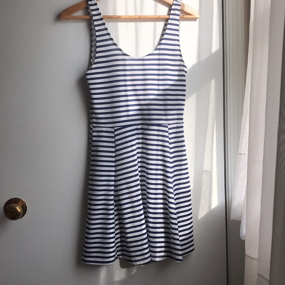 H&M Striped Flare Mini Tank Dress Navy Blue and White size 6 cotton Blend lower